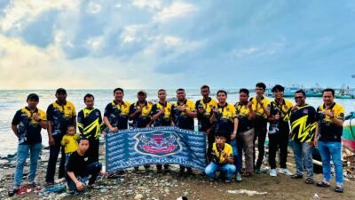 Komunitas Motor Venom Max Community Gelar Kegiatan Berbagi Takjil di Makassar