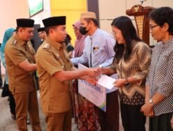 Guru Mengaji dan Kader Posyandu Terima Intensif dari Pemerintah Kota Parepare