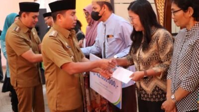Guru Mengaji dan Kader Posyandu Terima Intensif dari Pemerintah Kota Parepare