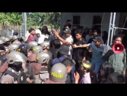 Ricuh Eksekusi Rumah di Takalar, Warga Hadang Alat Berat