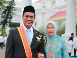 Presiden Prabowo Anugerahkan Bintang Mahaputra Adipurna Kepada Mentan Amran