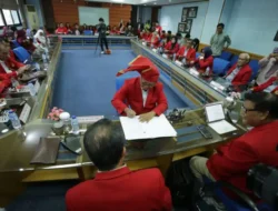 Daftar Rektor Unhas, Marhaen Hardjo Tampil Beda dan Bikin Panitia Tersenyum