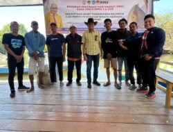 Dosen UNM Bekali Ojek Perahu Rammang-Rammang Ilmu Sport Tourism dan Massage