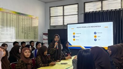 KPU Makassar Ajak Siswa SMA 16 Jadi Pemilih Cerdas dan Partisipatif