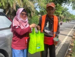 Berbagi Kebahagiaan, GMTD Salurkan Puluhan Paket Sembako untuk Warga Sekitar Tanjung Bunga