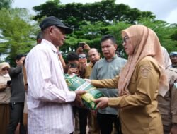 Tingkatkan Produktivitas dan Kesejahteraan Petani, Pemkab Gowa Salurkan 270 Ton Benih Unggul 