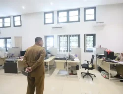 Munafri Sidak Pelayanan di Balai Kota, Temukan Ruangan Tanpa Pegawai