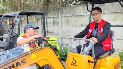 Percepat Rehabilitasi, PMI Kirim Puluhan Alat Berat dan Ribuan Ton Barang ke Wilayah Bencana