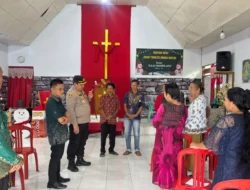 Kapolres Selayar Pantau Langsung Ibadah Natal Enam Gereja di Bontosikuyu