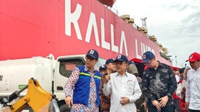 PMI Lepas Kapal Kemanusiaan Gelombang 2 untuk Sumatera dan Aceh