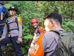 67 Personel Brimob Polda Sulsel Jalani Misi Pencarian Pesawat ATR 42-500 di Maros