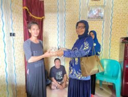 Indahnya Berbagi, Guru dan Siswa SDI Mattontongdare Salurkan Sembako Setiap Jumat