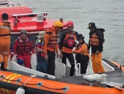 Nelayan Diduga Terjatuh di Perairan New Port Pelindo, Basarnas Makassar Lakukan Operasi SAR