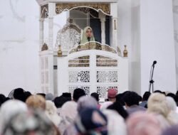 Tarawih Pertama, Bupati Talenrang : Ramadan Bulan Refleksi Diri