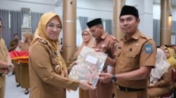 Bupati Gowa Serahkan 238 SK, Tegaskan Komitmen Bangun Pendidikan Berkualitas