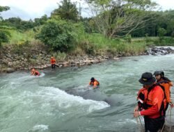 Tim SAR Lanjutkan Pencarian Lansia yang Diduga Terseret Arus Sungai Bilareng di Gowa