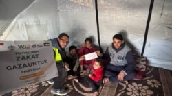 Laznas WIZ  Bersama KITA Palestina Distribusikan Bantuan Tunai Zakat untuk Warga Gaza
