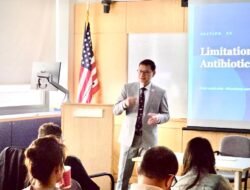 Taruna Ikrar Kepala BPOM RI Bicara di Harvard: Indonesia Tampil sebagai Kontributor Strategi Kesehatan Global