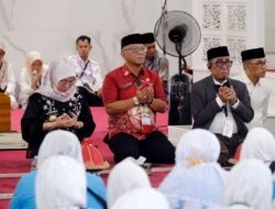 Suasana Haru Melepas JCH Kloter Pertama, Bupati Gowa Titip Doa Untuk Kemajuan Daerah