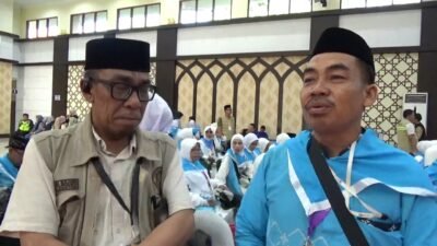 Penjual Ikan Keliling Asal Gowa Naik Haji Setelah Menabung Puluhan Tahun