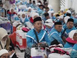 Lepas 343 JCH, Wabup Gowa Ingatkan Jamaah Jaga Kesehatan dan Kekompakan