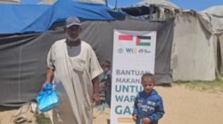 Ratusan Warga Gaza Terima Bantuan Pangan dari KITA Palestina dan WIZ