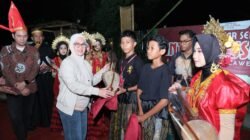 Lestarikan Budaya, Pemkab Gowa Luncurkan Sekolah Sinrilik Angkatan I
