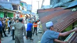 Jaga Kebersihan Lingkungan, Pemkot Makassar Tertibkan Lapak PKL di Atas Drainase