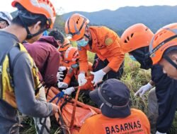 Lima Pendaki Tersambar Petir di Gunung Monrolo Maros, Satu Tewas