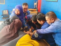 Jari Membengkak Akibat Cincin Emas, Bocah di Gowa Dievakuasi Petugas Damkar