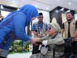 Bupati Gowa Sambut Kepulangan Ratusan Jemaah Haji Kloter Lima 