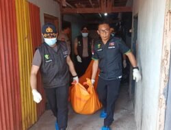 Sopir Ekspedisi Ditemukan Tewas di Kamar Kos di Makassar, Polisi Temukan Cangkul Bercak Darah