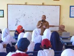 Bukan Melarang Main Gadget, Pemkot Makassar Ajarkan Anak Pulau Gunakan Teknologi dengan Aman