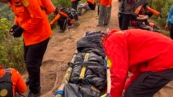 Pendaki Gunung Bulu Baria Dievakuasi Tim SAR Usai Jatuh dari Hammock dan Cedera Tulang