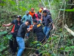 Kelelahan Saat Mendaki, Enam Mahasiswa Unhas Dievakuasi Tim SAR di Goa Kalibbong Alloa Pangkep