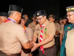 Dua Lencana untuk Pasangan Gowa, Darmawangsyah Muin dan Istri Diganjar Penghargaan Pramuka