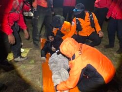 8 Pendaki Gunung Bawakaraeng Dievakuasi Tim SAR, Alami Hipotermia hingga Asma