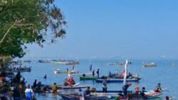 Seru! 64 Perahu Katinting Adu Cepat di Pesisir Pangkep, Peserta Datang dari 6 Kabupaten