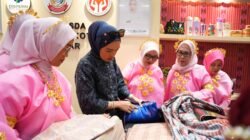 Dari Cora’ La’ba hingga Sarung Basah, Dekranasda Makassar Pamerkan Kriya Lokal di INACRAFT 2026