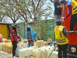 Pemkot Makassar Salurkan 7,19 Juta Liter Air Bersih untuk Warga Terdampak Kemarau Panjang