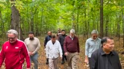 Di Tengah Kesibukan Kuliah di AS, JK Tetap Jogging Pagi di Hutan Kota DeKalb
